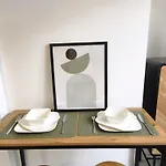 La Parenthese Kaki Apartament *