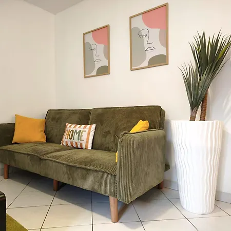 La Parenthese Kaki Apartamento Clermont-Ferrand